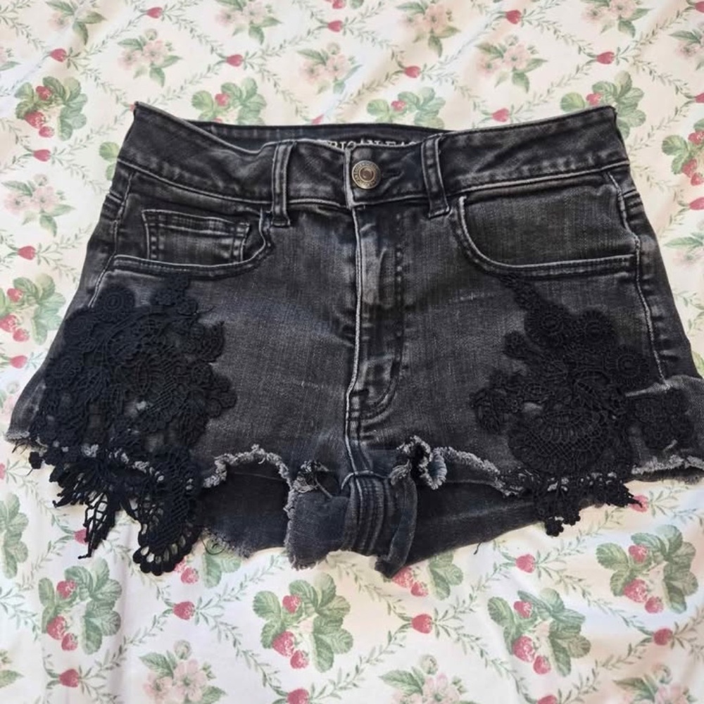 American Eagle High Rise Shortie Denim Shorts – Size 6
